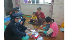 “火炕话家常”助推边境政策法规宣传