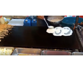 实拍日本街头美味小吃 看完口水都要流了！