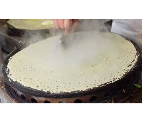 天津“特牛的早餐小吃”，7元一套煎饼果子，凌晨六点出摊就排队