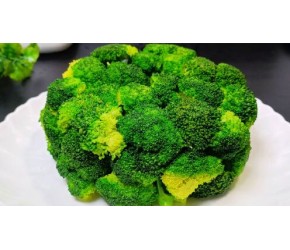 西兰花不炒着吃了，你想不到的新吃法，脆嫩入味，好看又好吃
