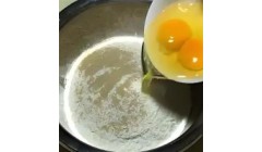 1碗面粉，2个鸡蛋，轻松解决全家早餐，比馒头好吃，比包子还香！