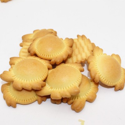 豫吉空心小螃蟹造型饼干椰麦味儿童零食造型饼干6斤装休闲食品