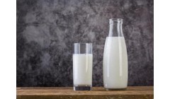 牛奶再次受到关注！医生提醒：糖尿病患者喝牛奶时，多注意这5点